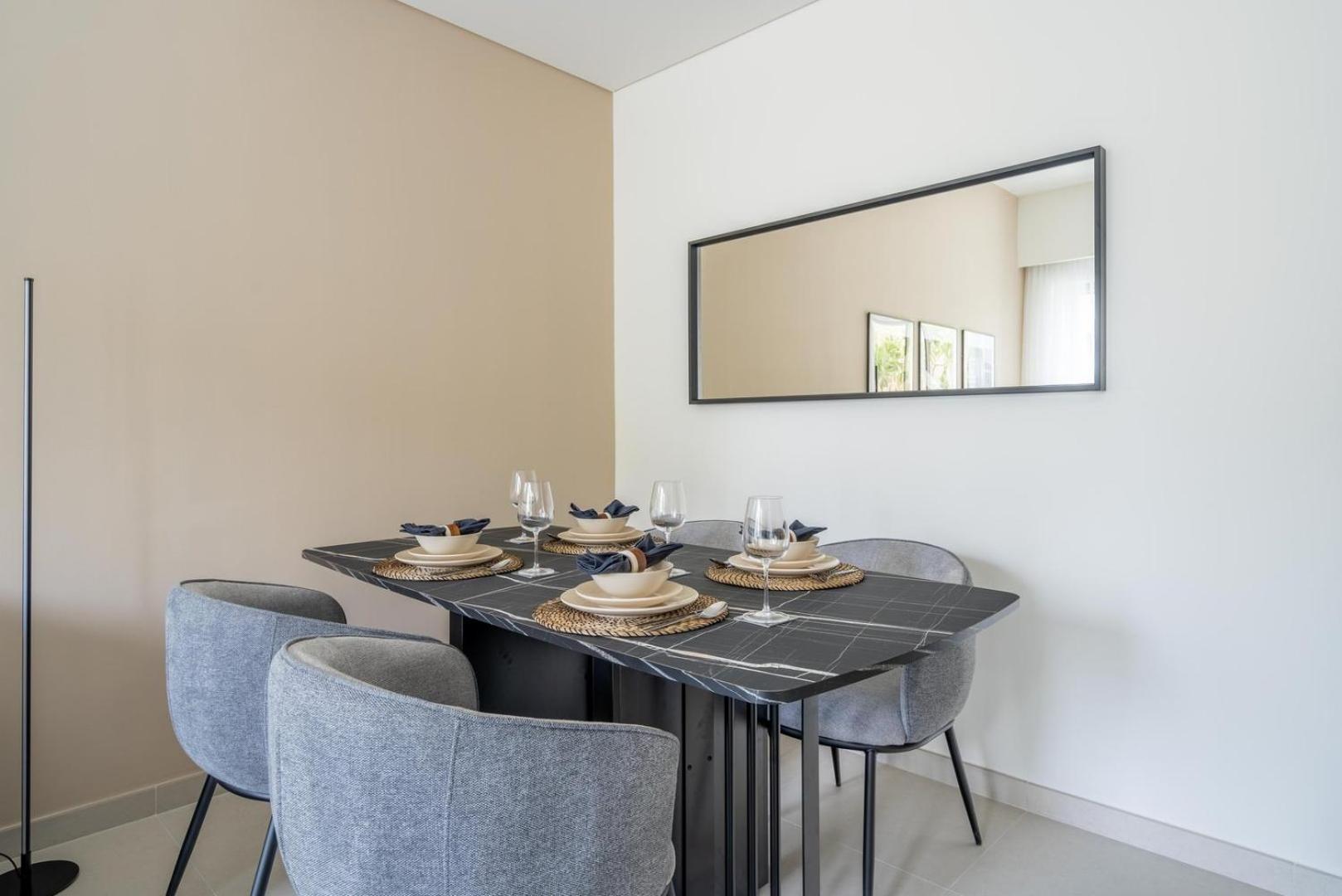 Guestready - Fine Extravagance Near Burj Khalifa Lägenhet Dubai Exteriör bild